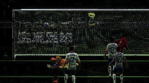 劳尔灵活摆脱防守后射门得分