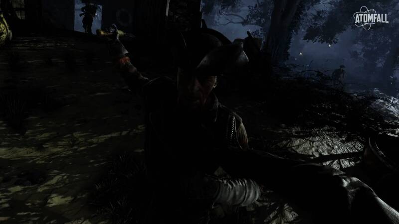 主角手持武器穿越废弃建筑，远处有模糊的敌人身影