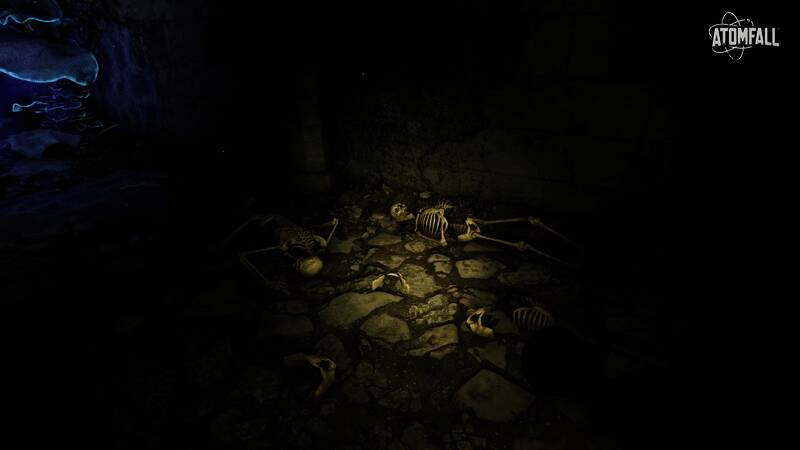 夜晚下的营地篝火照亮主角疲惫的脸庞，周围是破败的车辆残骸