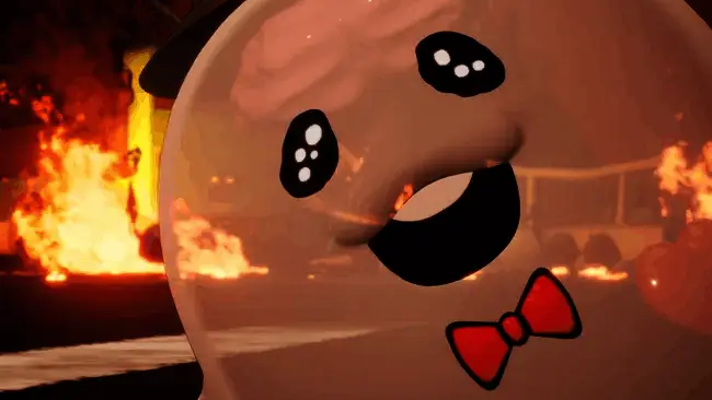 横尾太郎接受采访现场照片，神情专注地面对镜头发言