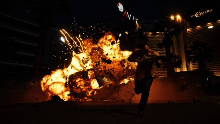 高速载具追逐战画面，特效逼真动感十足