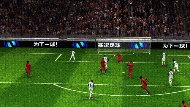 奥利塞在边路快速推进，连续变向摆脱防守队员