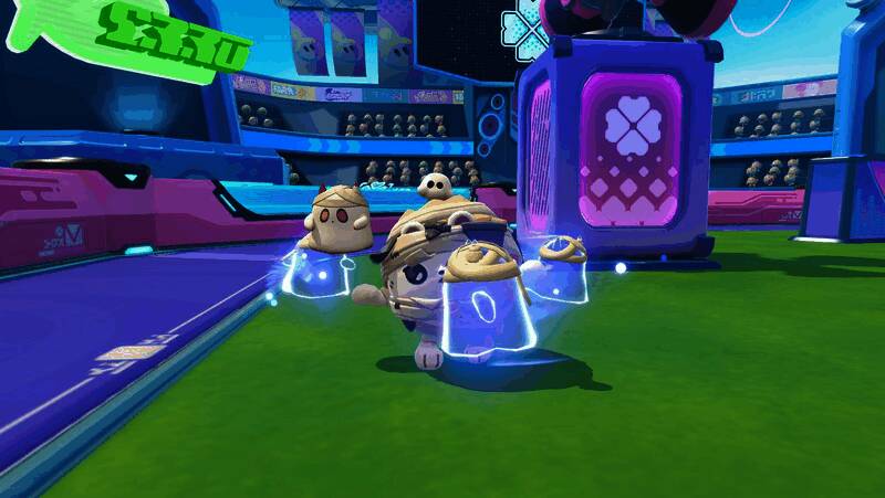 刺猬绷绷召唤出三只幽灵，围绕自身旋转飞行，准备迎敌