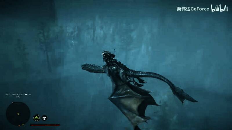 多人副本战斗画面，团队成员协同作战，BOSS释放强大技能