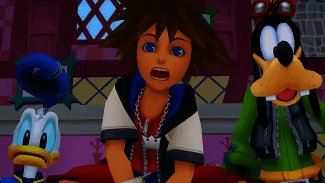 下村阳子接受采访，背景展示《王国之心》音乐手稿