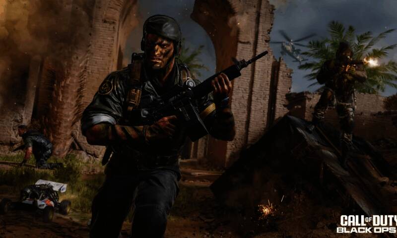 《使命召唤：战区》游戏中激烈对战画面，多人混战特效逼真