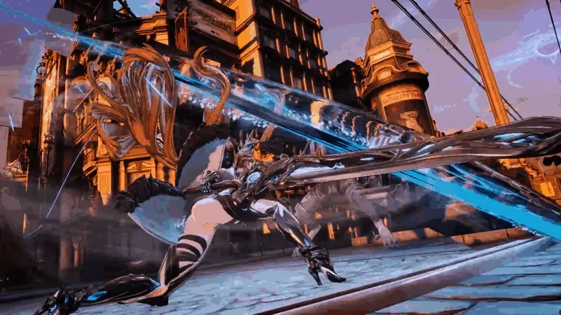 城市街道场景，人潮涌动，生活气息浓厚