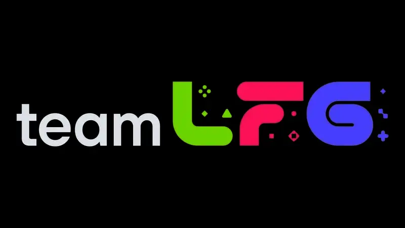 TeamLFG工作室LOGO与团队成员工作场景，背景展示多人在线游戏界面