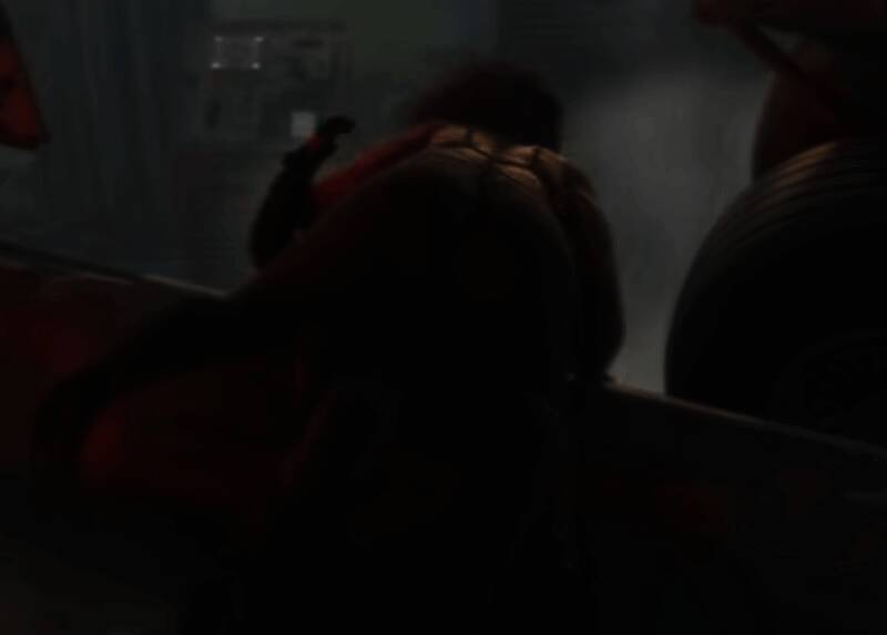 露西亚在预告片中多次出现，与男主角互动频繁