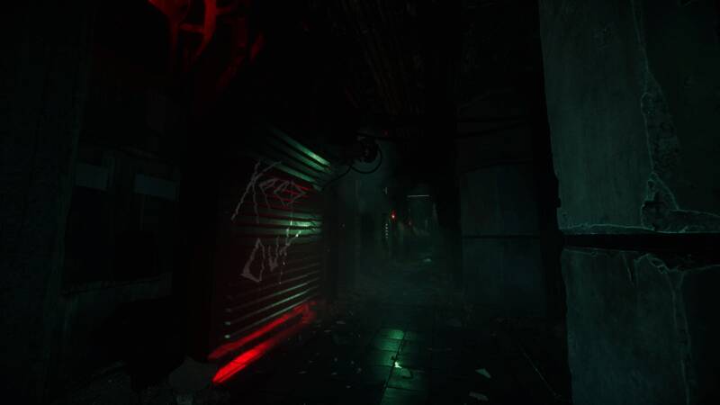 玩家潜行行动画面，环境细节丰富