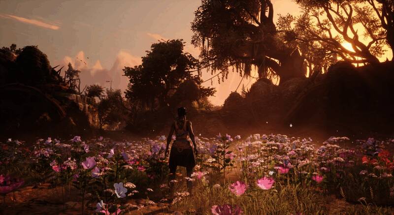 游戏主界面展示，整体色调偏暗，带有浓厚的神秘感与沉浸式氛围