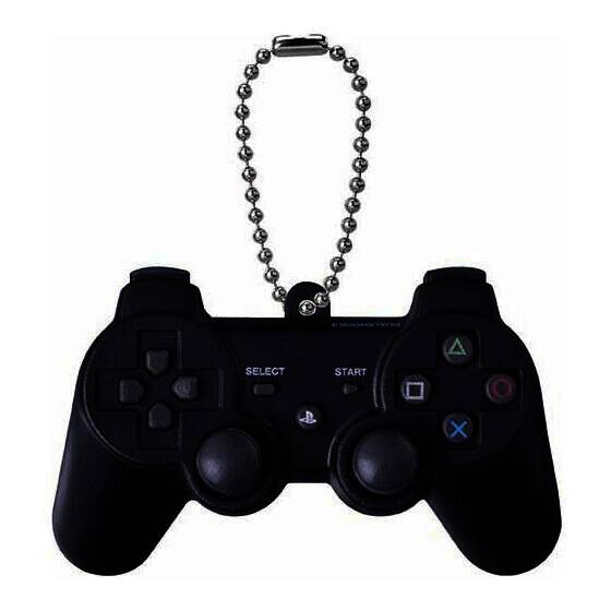 PS5手柄吊坠展示，现代感十足，细节处理精致