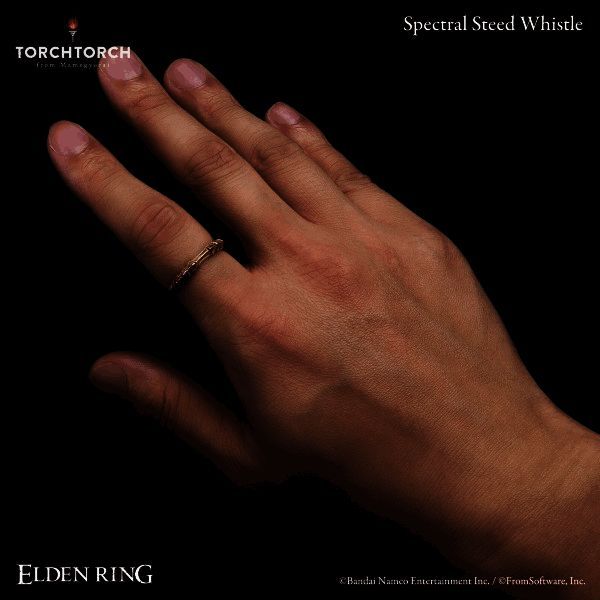 戒指包装盒展示，整体风格复古典雅