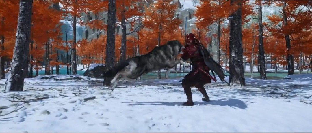 战斗画面展示，女主角使用锁镰对抗敌人