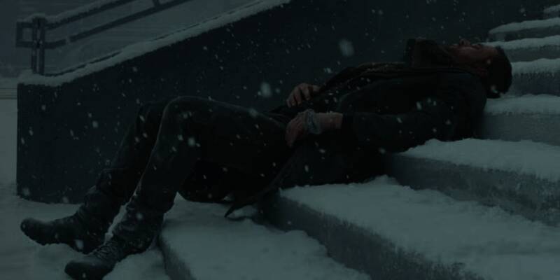 主角So-Lange形象设计草图，展现其作为Nexus-6型复制人的特征