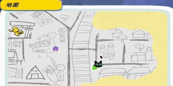 小猫咪站在爬山虎围栏前，阳光洒在毛茸茸的身体上，背景是充满生活气息的城市街道