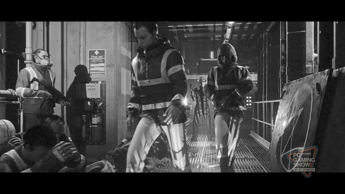 特战队员在昏暗的钻井平台走廊中持枪推进，背景可见爆炸火光与烟雾