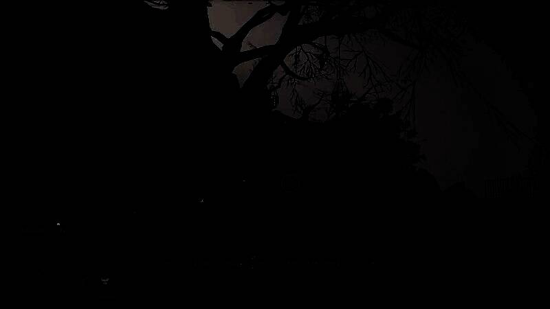 战斗结束画面，主角立于废墟之中，背后是缓缓倒下的女巫玛丽