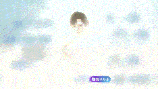 玩家正在自定义AI友人形象，界面展示多种脸型、服饰和性格选项，角色实时预览变化