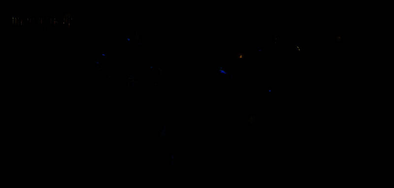 先祖之路界面展示，进度条清晰可见，奖励栏显示【夺魂迷雾】时装、宝石与钥石