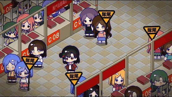 玩家在漫展中穿梭于各个摊位之间，手持购物袋，背景是琳琅满目的同人本与谷子，氛围热闹非凡