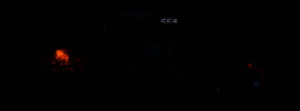 莫黎接过樟柳神，神情凝重地交出阴冷铜钱