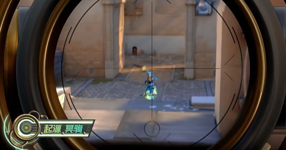 冥驹开镜瞄准界面展示，左侧为2.5倍镜，右侧为5倍镜，清晰显示视野范围差异