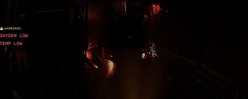 《Blood Moon Horror》游戏实机画面，昏暗场景中角色手持手电筒探索废弃建筑，周围弥漫着浓雾与诡异光影