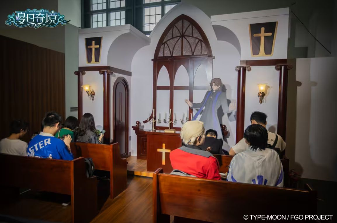 B站Explore Movie 2024宣传图，三位英灵并列站立，背景为动态光影特效