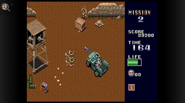 《战场之狼2》Boss战场景，巨大机械敌人正向玩家发动攻击