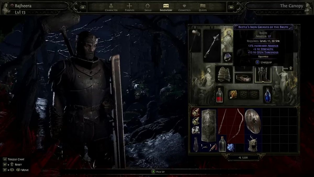 角色在瀑布后的隐秘洞穴中探索，光线透过水幕折射出奇异色彩