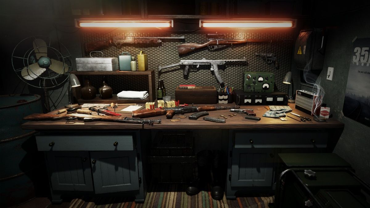 玩家驾驶警车在山间小路高速追击，尘土飞扬，前方走私车辆正试图逃脱