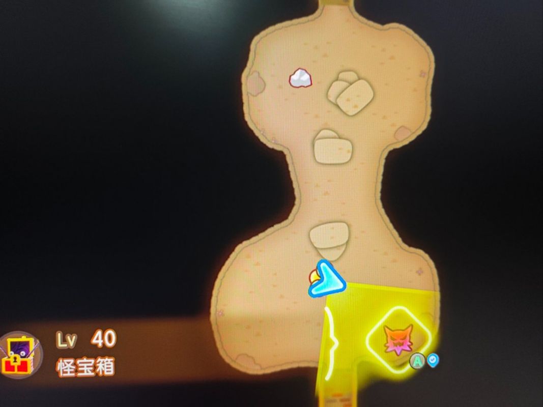 迷宫内葫芦状区域中的40级宝箱怪，外形伪装成金色宝箱