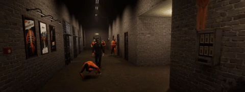 游戏中角色站在昏暗的监狱走廊，手中拿着一个泛黄信封，警卫背影伫立在岗亭内，气氛紧张