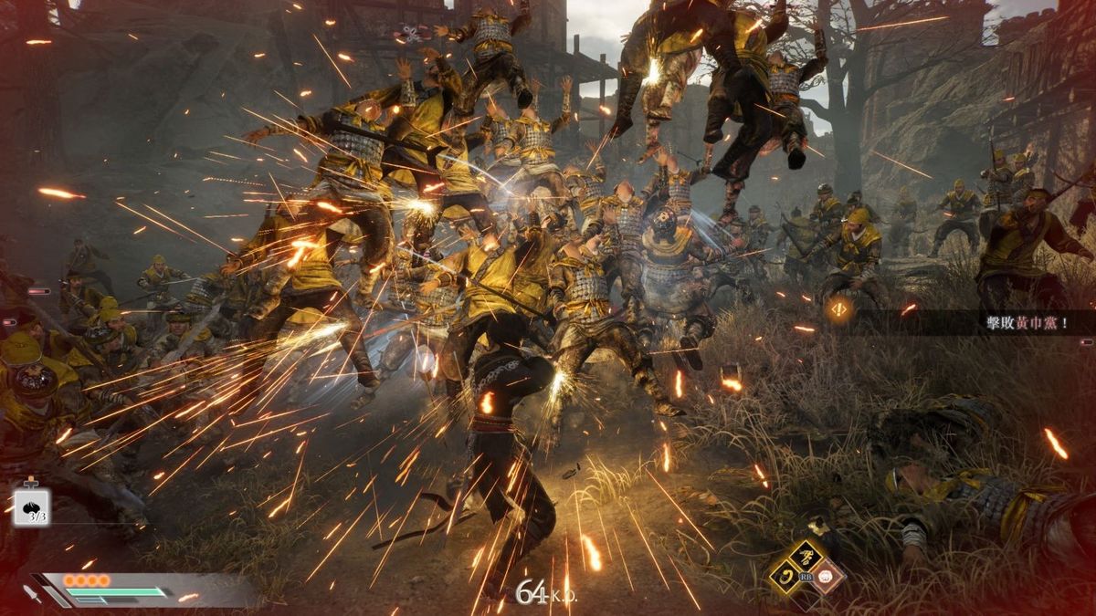 《真三国无双：起源》主角释放华丽大招的战斗画面，技能特效绚丽，敌人被击飞四散