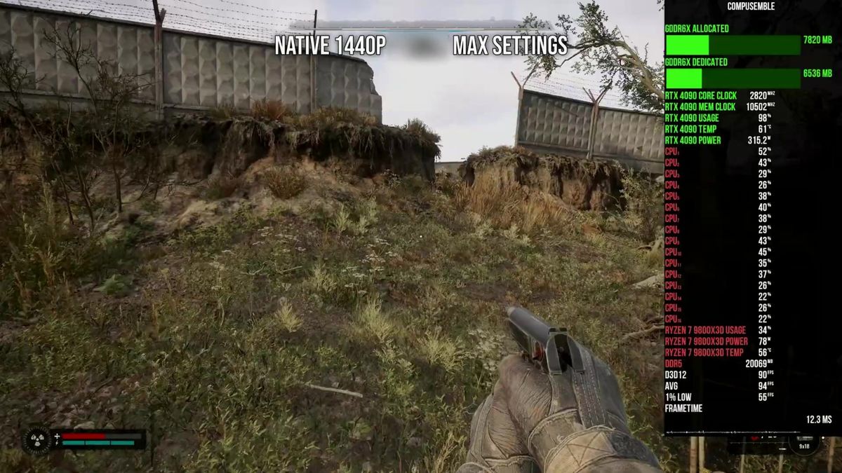 战斗瞬间，子弹击中敌人引发火花，角色迅速寻找掩体