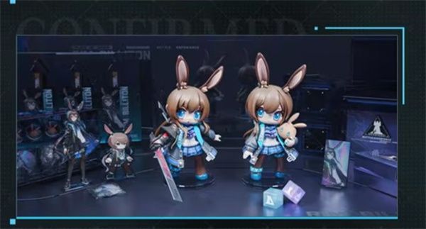 阿米娅手办实物展示图，精致还原角色形象与服饰细节