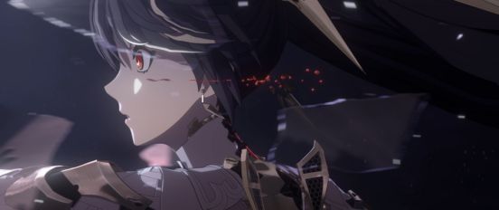 战斗瞬间：露西亚挥动武器冲向敌人，身后留下残影轨迹