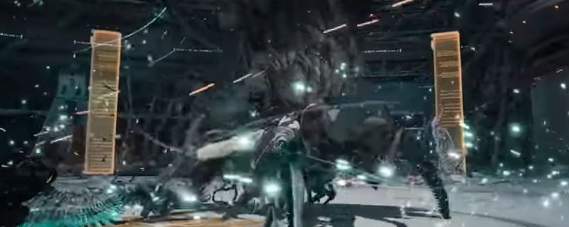 《剑星》主角伊芙身穿战斗装甲，背部装备发光脊椎结构，界面显示装备词条属性详情