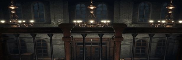 主角在长廊尽头狂奔，身后巨大黑影迅速逼近，灯光忽明忽暗