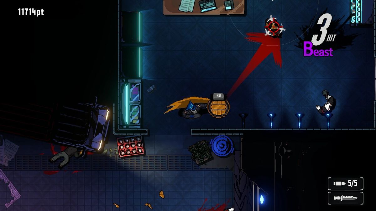 《Kusan: City Of Wolves》游戏画面，主角身穿战术装备，手持义肢与刀具，在昏暗的港口城市中与敌人激烈交战，背景充满霓虹灯与废墟感