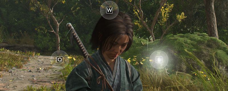 《刺客信条：影》中角色在静谧场景中盘坐冥想，周围浮现神秘符文光影，氛围神秘而庄严