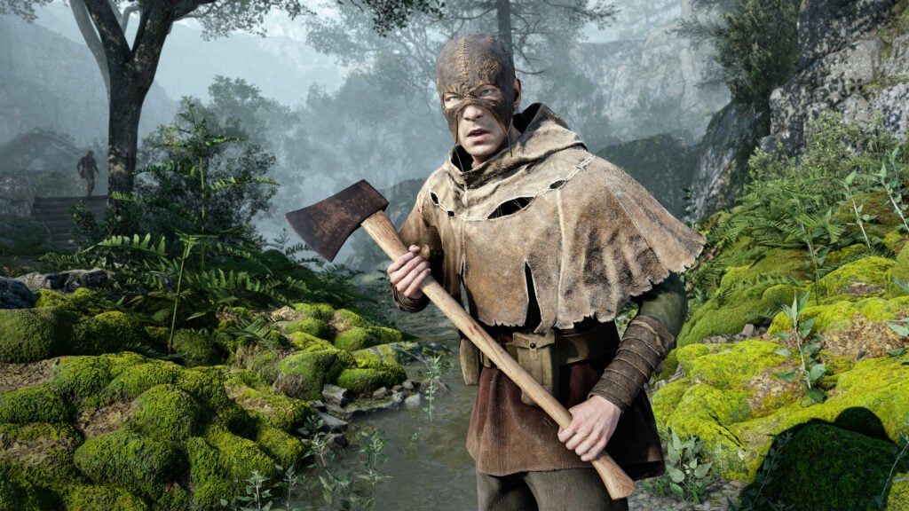 《原子陨落》游戏场景画面，展现被绿色植被覆盖却充满诡异氛围的英国乡村，远处有废弃建筑与漂浮的辐射尘