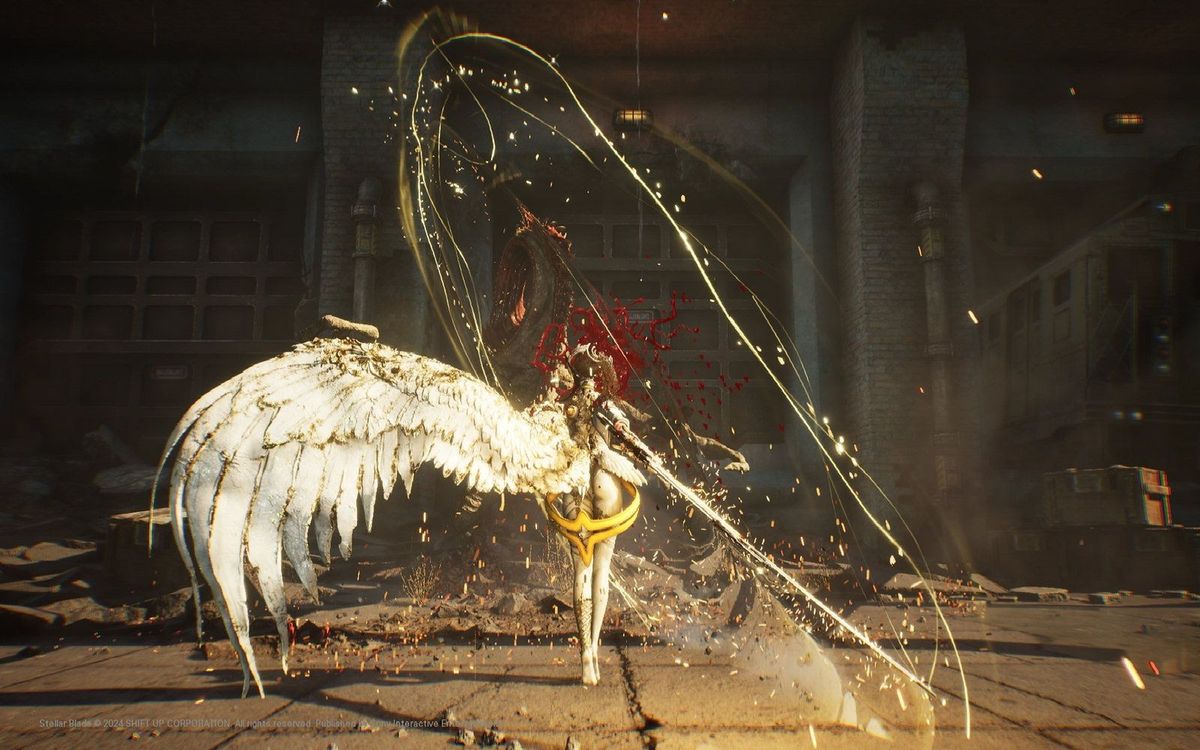 伊芙在夕阳下的废墟中站立，长发随风飘扬，背后是倒塌的巨型机械残骸