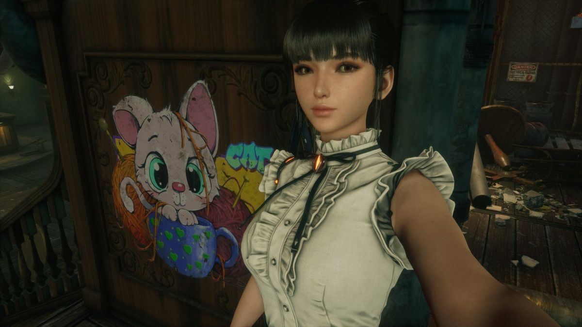 伊芙与队友并肩站立于高塔边缘，俯瞰被红雾笼罩的城市远景