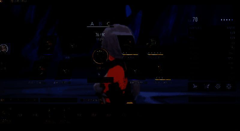 赛琪低血量状态下触发被动，周身浮现蓝色护盾光环，背景显示伤害减免提示与反伤数值