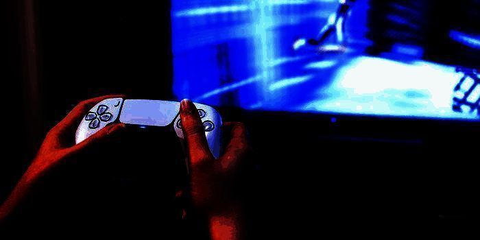 专利文件示意图展示玩家使用手机或设备连接游戏系统，实时传输生物识别数据