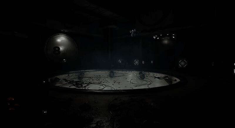 《原子之心》DLC3战斗场景截图，玩家角色与巨型机器人对峙，背景火花四溅，战斗氛围紧张激烈