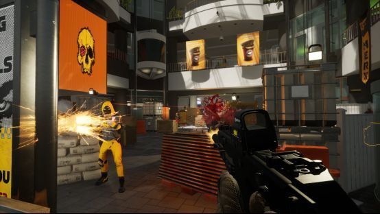 游戏内战斗场景截图，显示两名玩家角色在工业设施中与身穿高科技装甲的敌方佣兵交火，枪火特效与环境破坏细节逼真