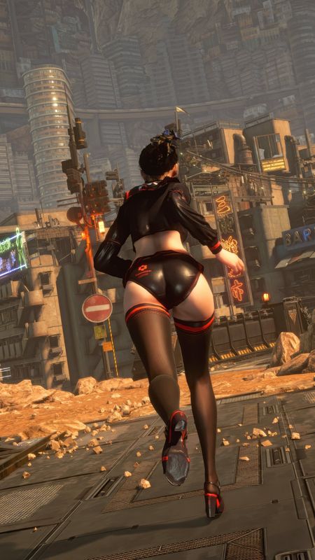 伊芙近景特写，面部细节清晰，眼神中透露坚毅与忧伤